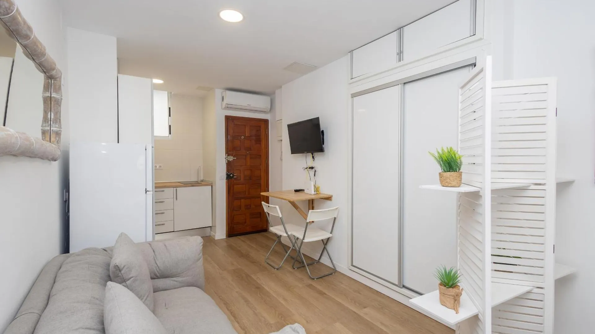 Cozy Studio Las Canteras - 2 Min Walk To Beach Las Palmas de Gran Canaria Apartment